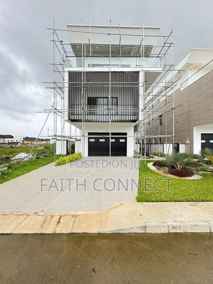 5bdrm Duplex in VGC / Ajah for sale in VGC / Ajah