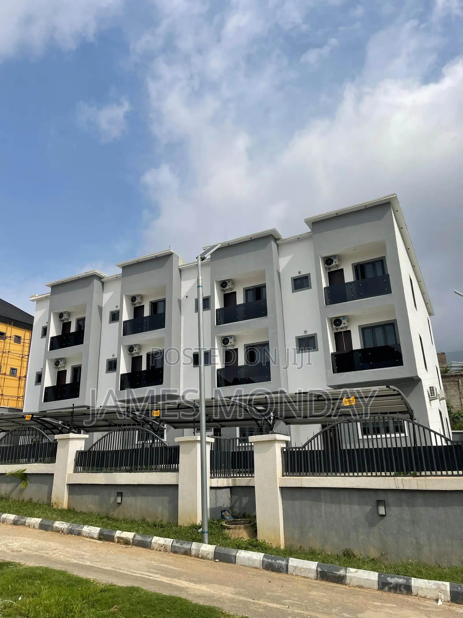 4bdrm Townhouse / Terrace in Estate Craft Ng, Guzape District for rent in Guzape District