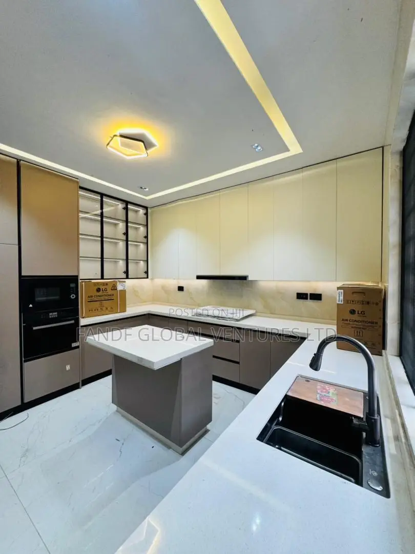 4bdrm Duplex in Opebi for sale in Opebi
