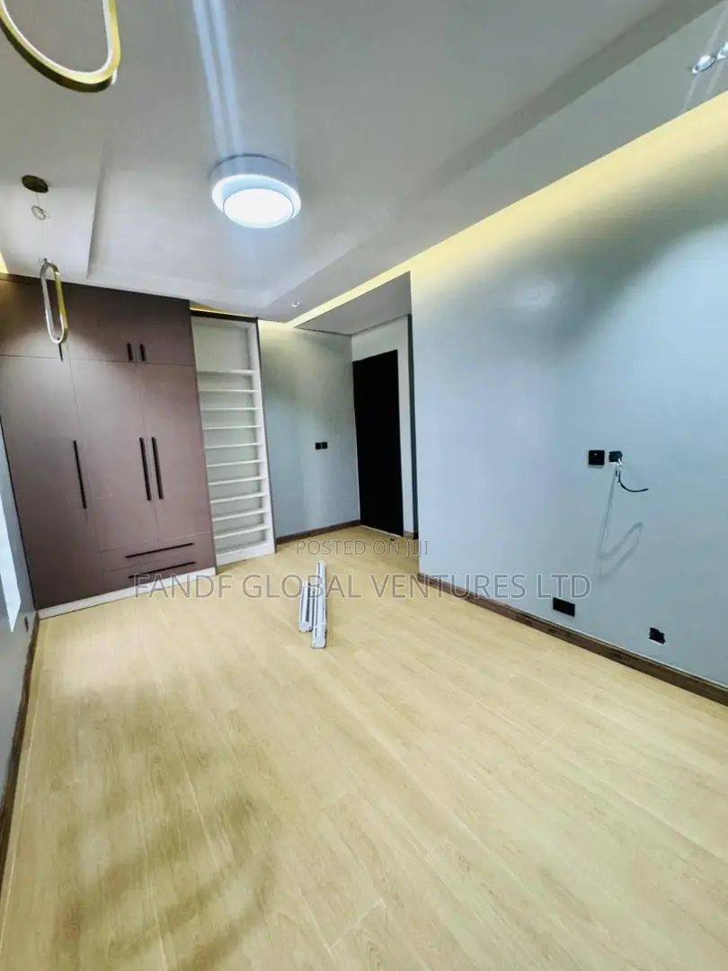4bdrm Duplex in Opebi for sale in Opebi
