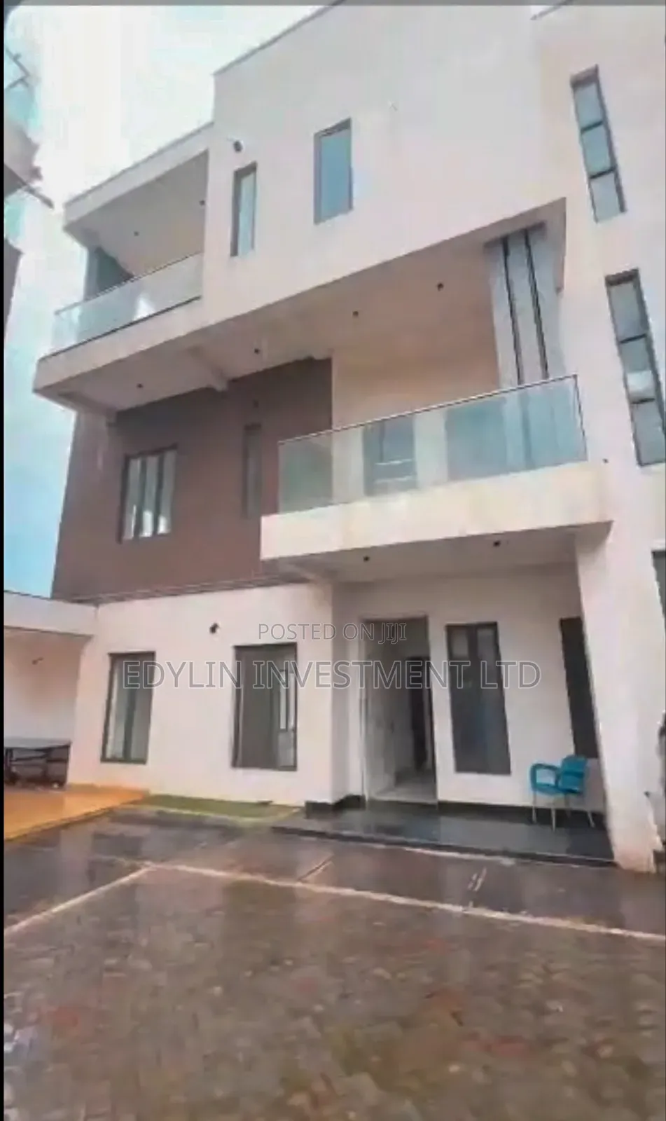 Exquisite 5Bedroom Semi-Detached Duplex for Sale @ Guzape FCT in Guzape District