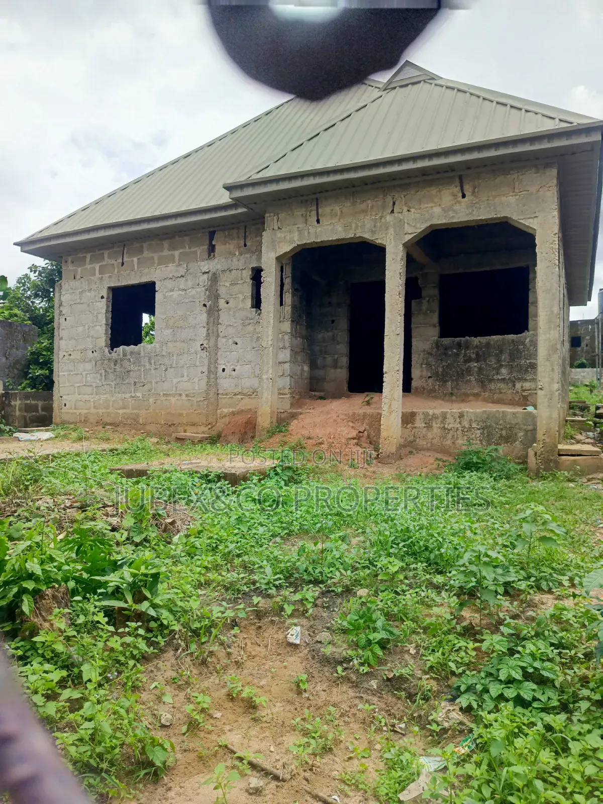 3bdrm Bungalow in Off Ikola Rd Olosun, Ado-Odo/Ota for sale in Ado-Odo/Ota