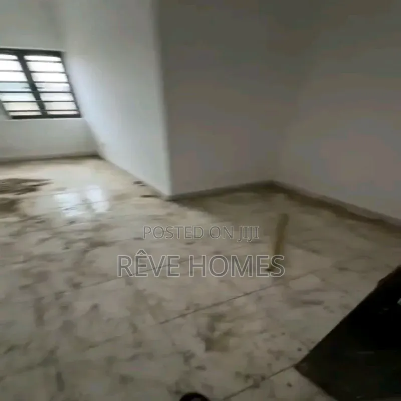 Mini Flat in CHallenge / Mushin for rent in CHallenge / Mushin