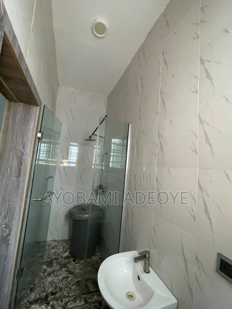 Furnished 1bdrm Shared Apartment in Ikota Villa for rent in Ikota