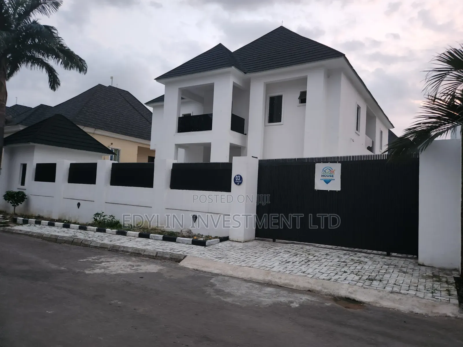 5 Bedroom Detached Duplex With 2 Rooms Basement at Gwarimpa FCT Abuja in Dawaki