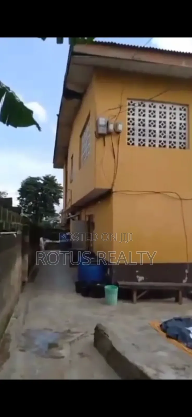 Commercial Property in Meiran