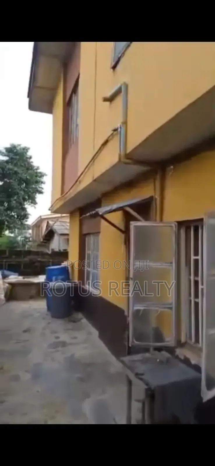 Commercial Property in Meiran