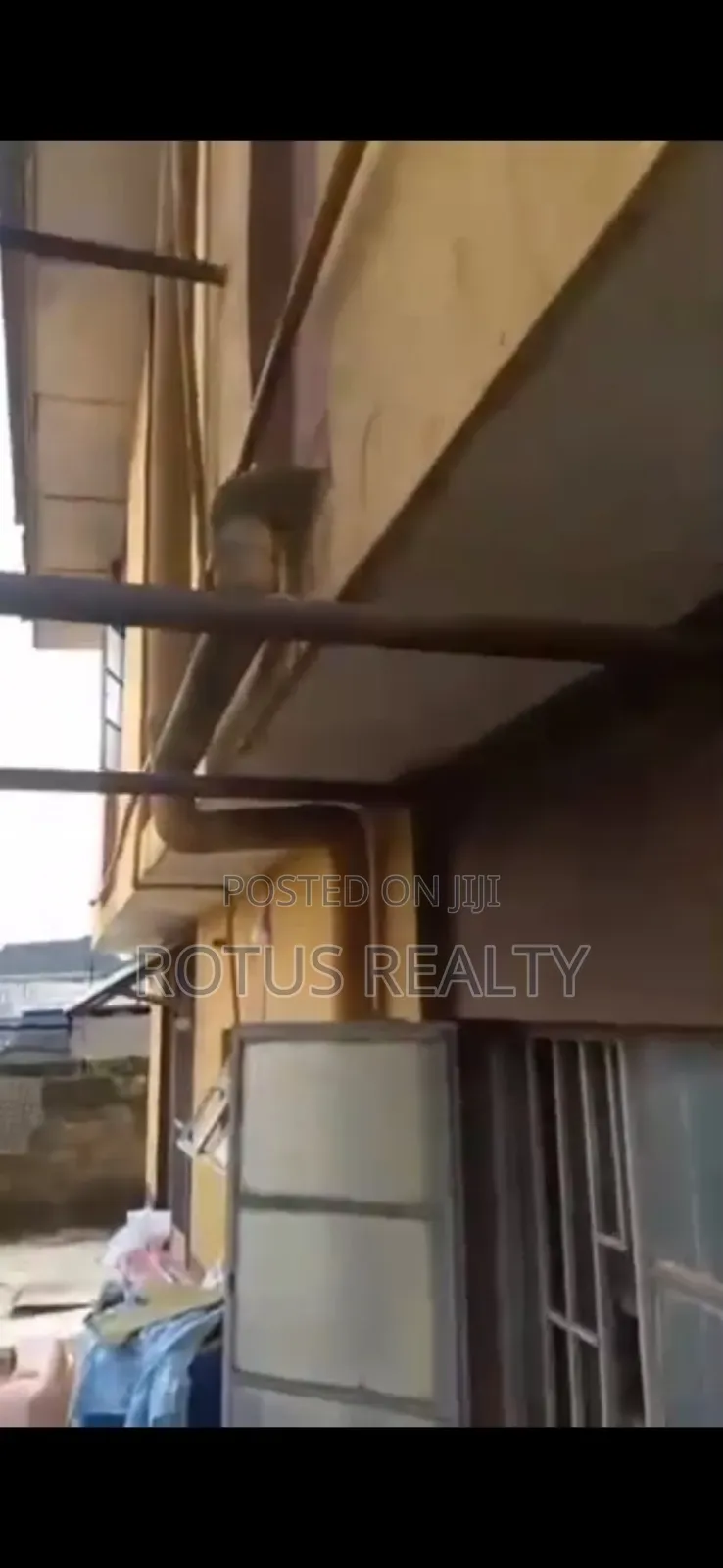 Commercial Property in Meiran
