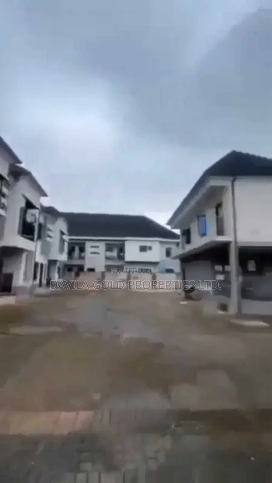 13bdrm Block of Flats in Benin City for sale in Benin City
