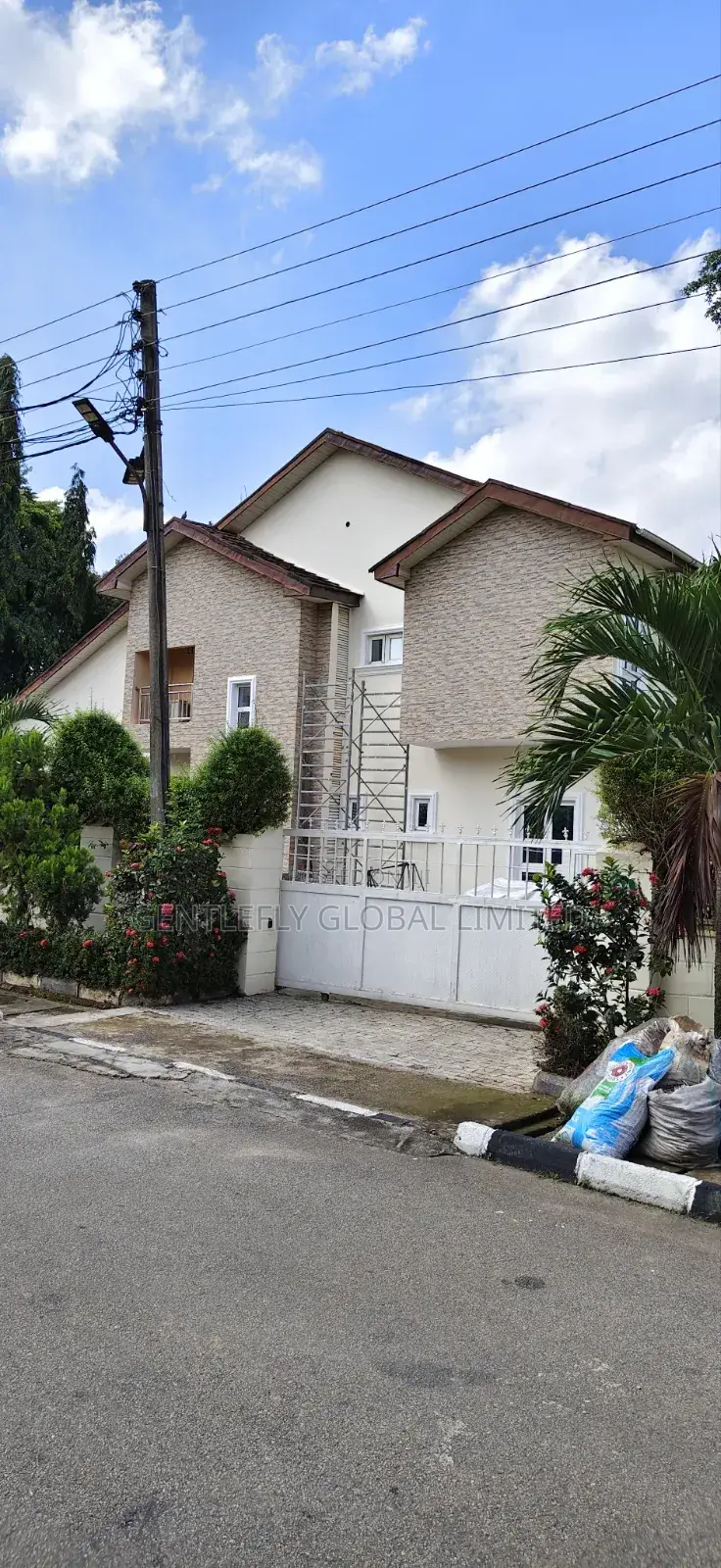 4bdrm Duplex in Gentlefly Global for sale in Wuye