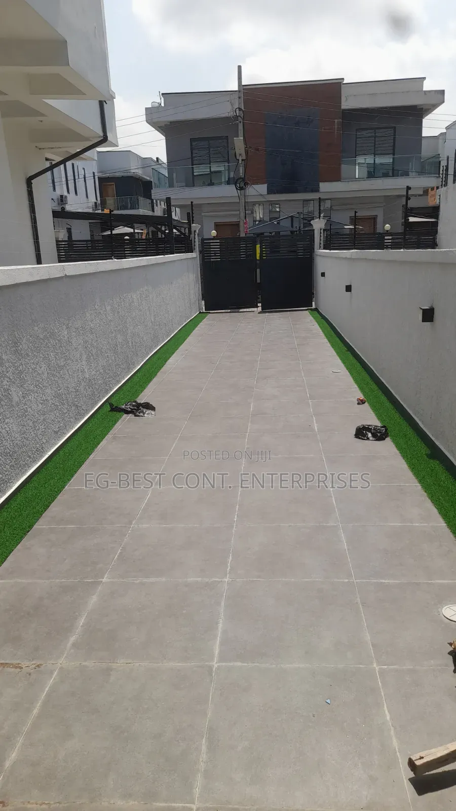 4bdrm Duplex in Royal Pine Estate, Chevron for rent in Chevron