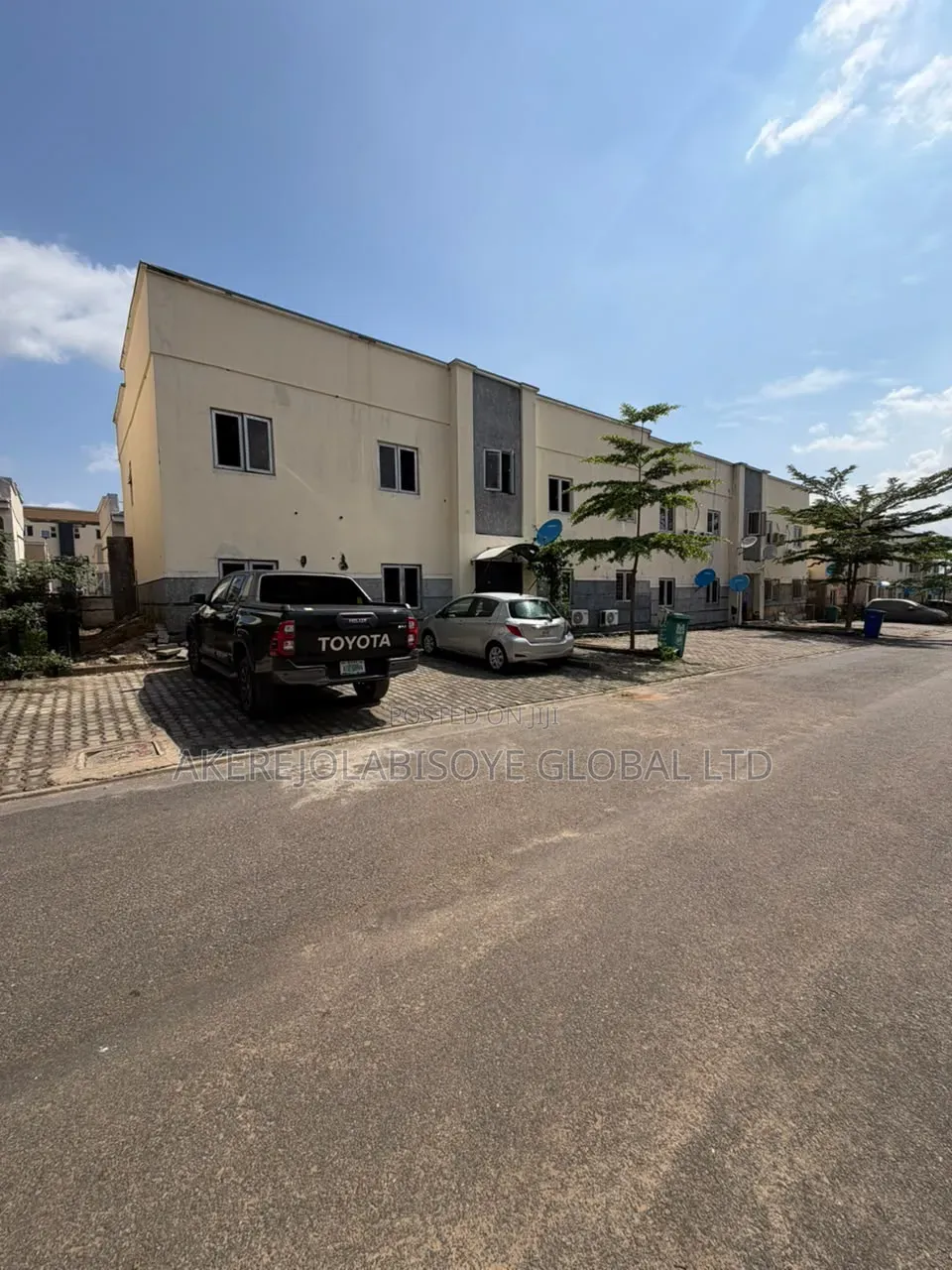3bdrm Apartment in Lifecamp Abuja for sale in Life Camp