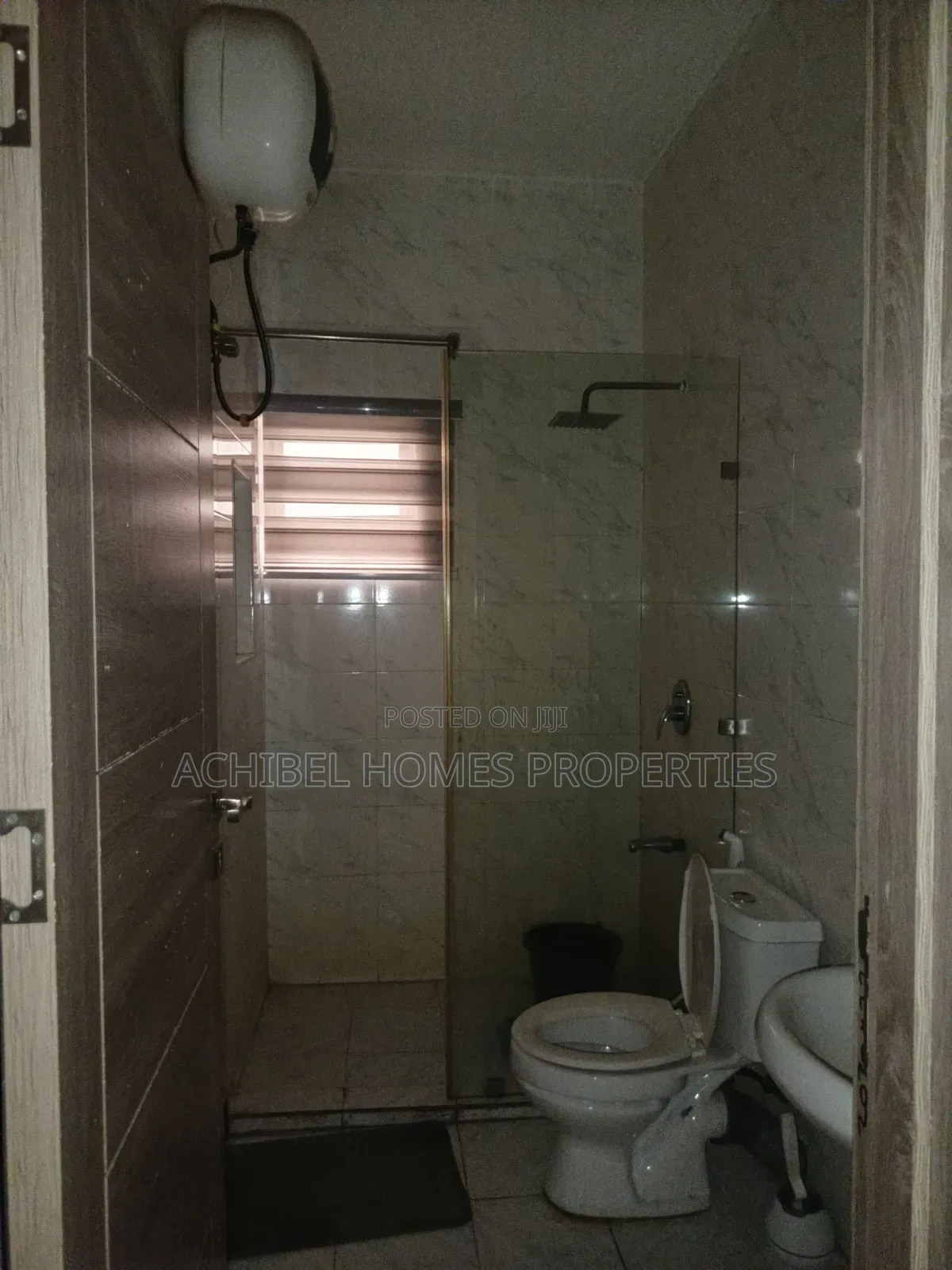 Furnished 1bdrm Block of Flats in Freedom Way, Lekki Phase 1 for rent in Lekki Phase 1