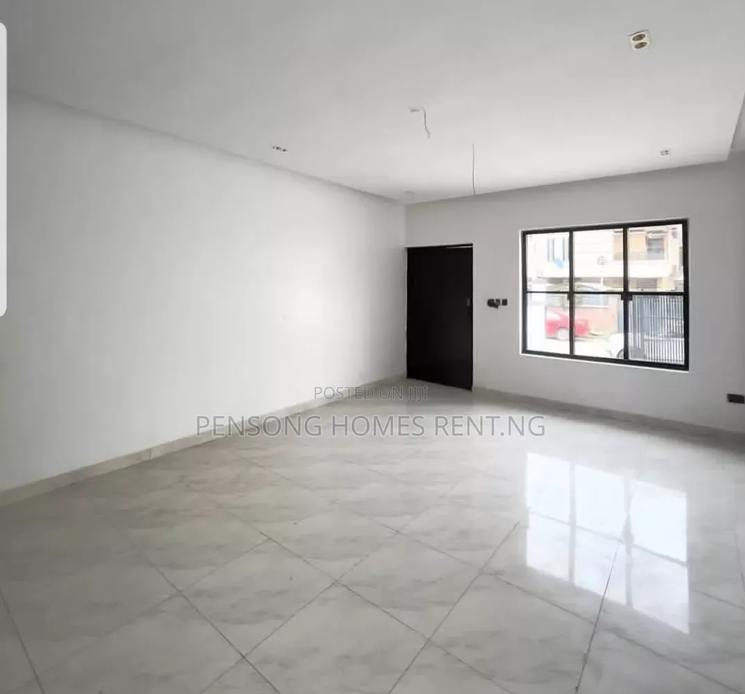 4bdrm Duplex in Chevron Tall Gate for rent in Chevron