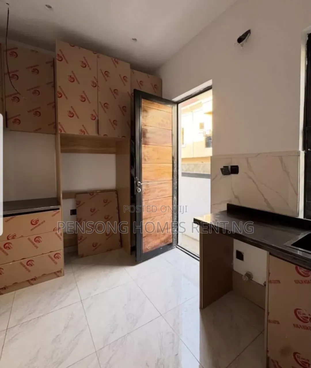 4bdrm Duplex in Chevron Tall Gate for rent in Chevron