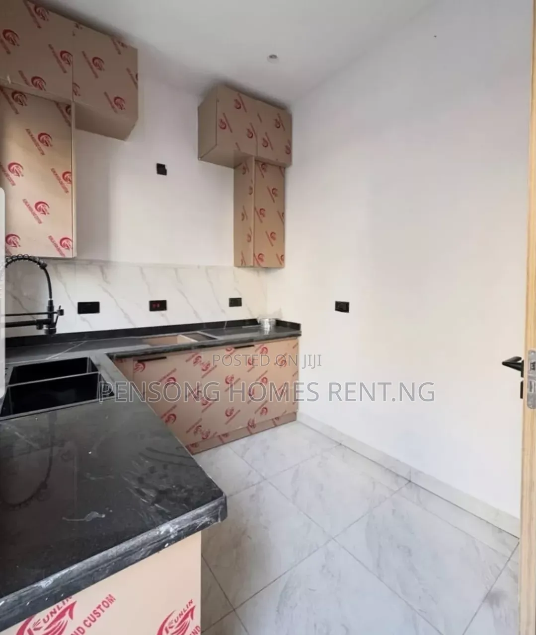 4bdrm Duplex in Chevron Tall Gate for rent in Chevron