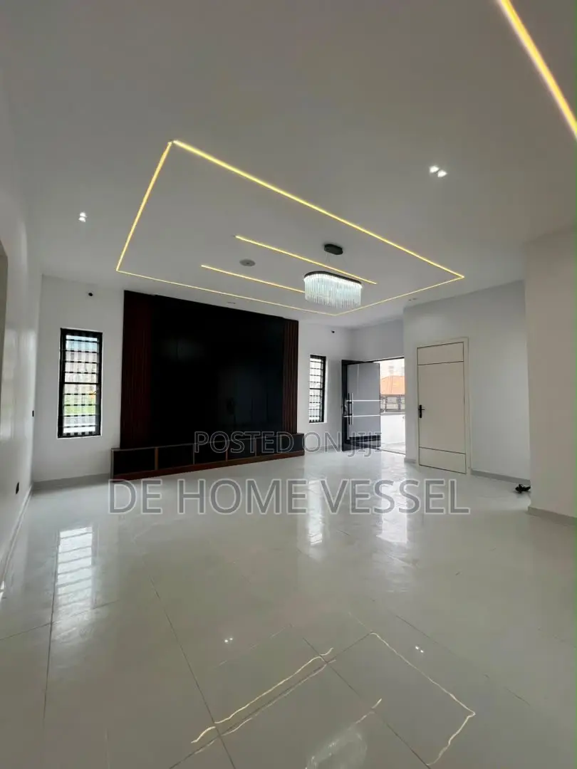 4bdrm Duplex in Sangotedo for sale in Sangotedo