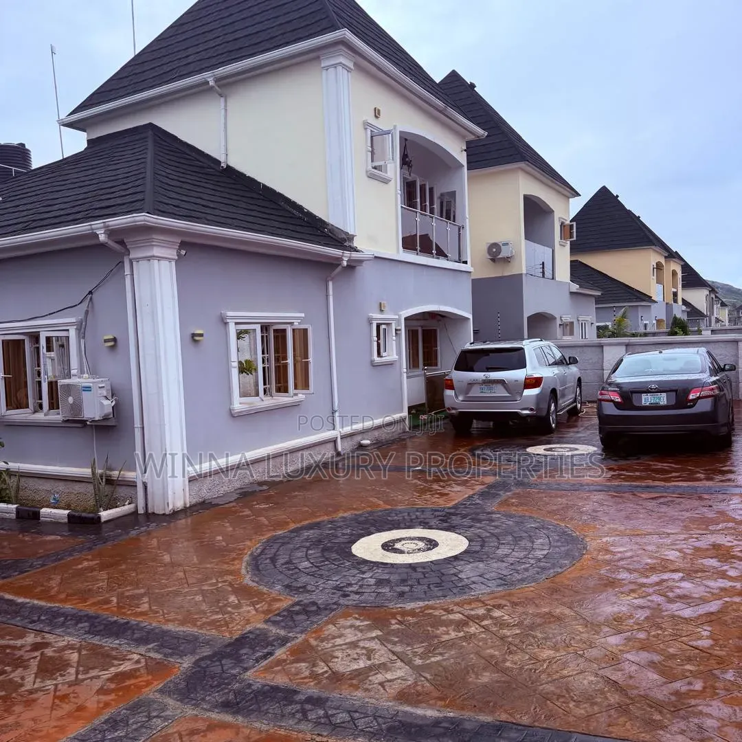 4bdrm Penthouse in Leisure Court, Lugbe District for sale in Lugbe District