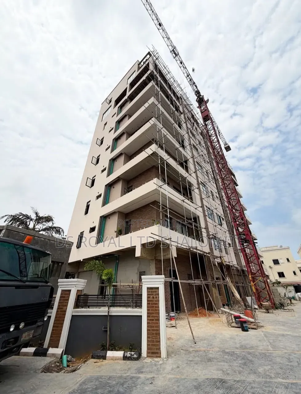 4bdrm Apartment in Banana Island for sale in Banana Island