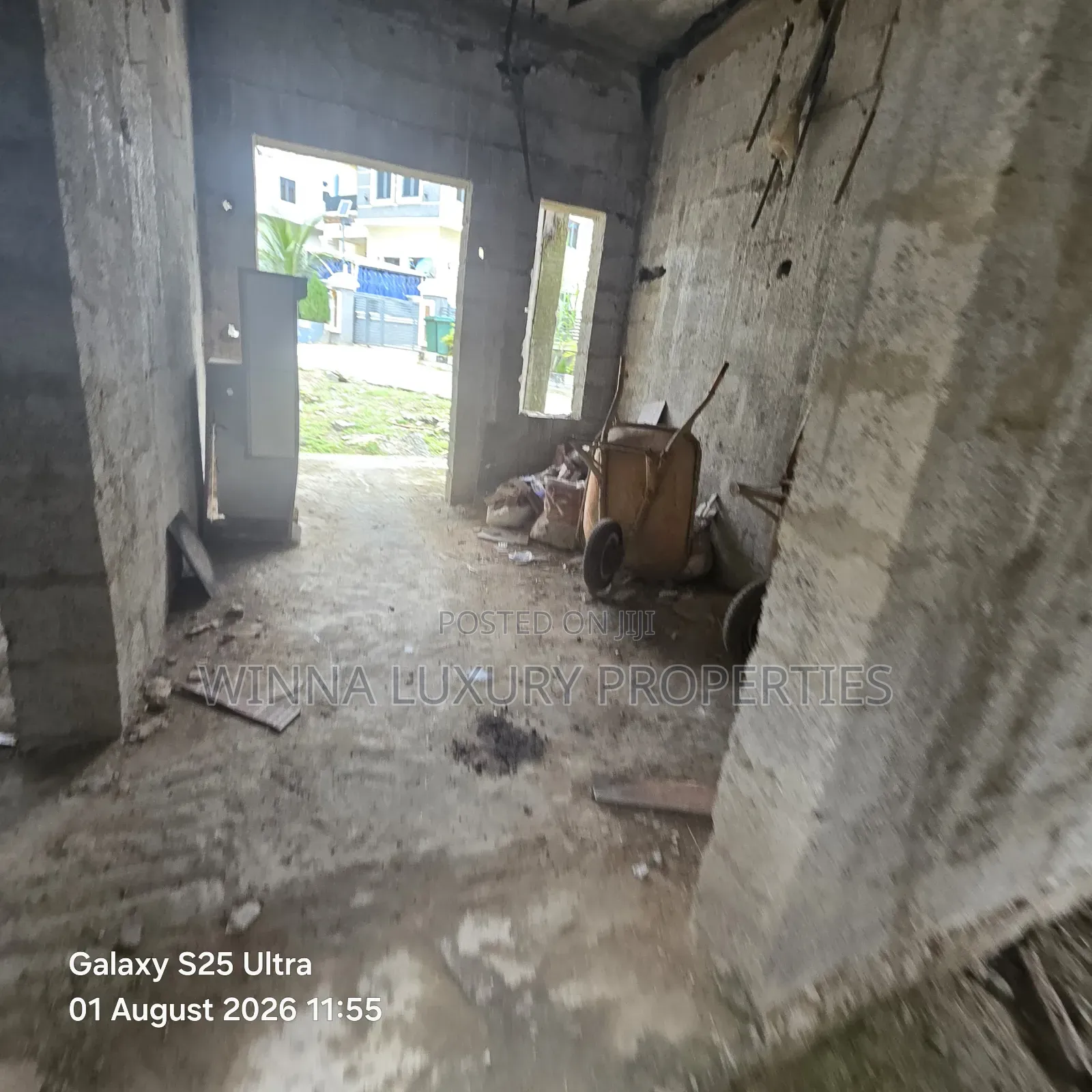 5bdrm Duplex in Bricks Garden, Lugbe District for sale in Lugbe District