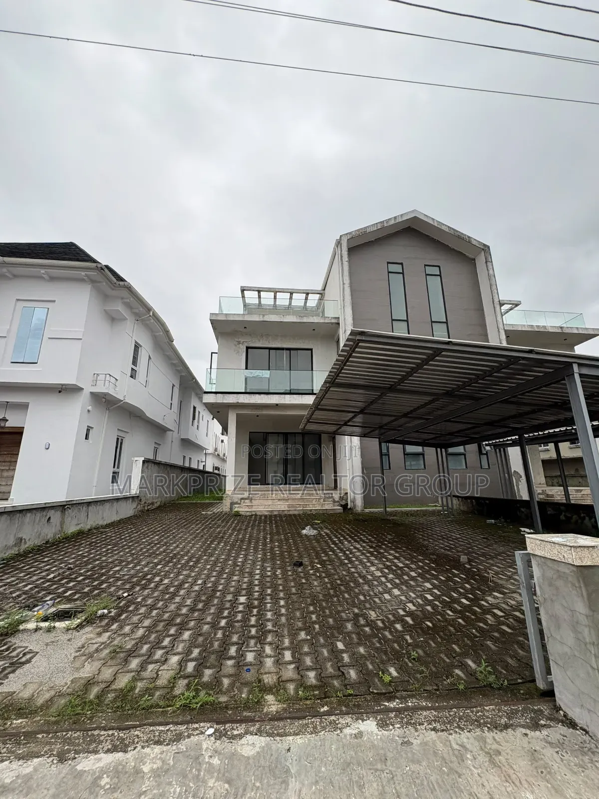5bdrm Duplex in Lekki County Homes, Ikota for sale in Ikota