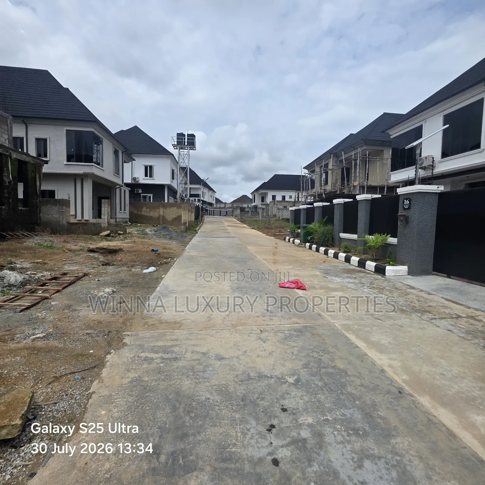6bdrm Duplex in Country Home, Lugbe District for sale in Lugbe District