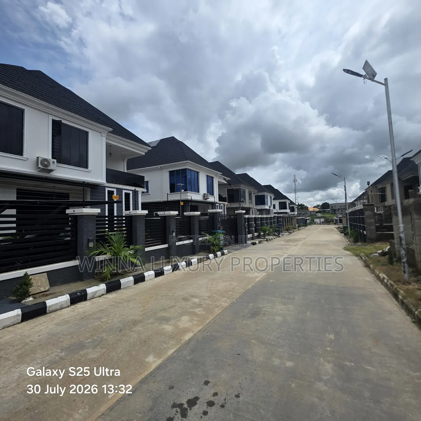 6bdrm Duplex in Country Home, Lugbe District for sale in Lugbe District