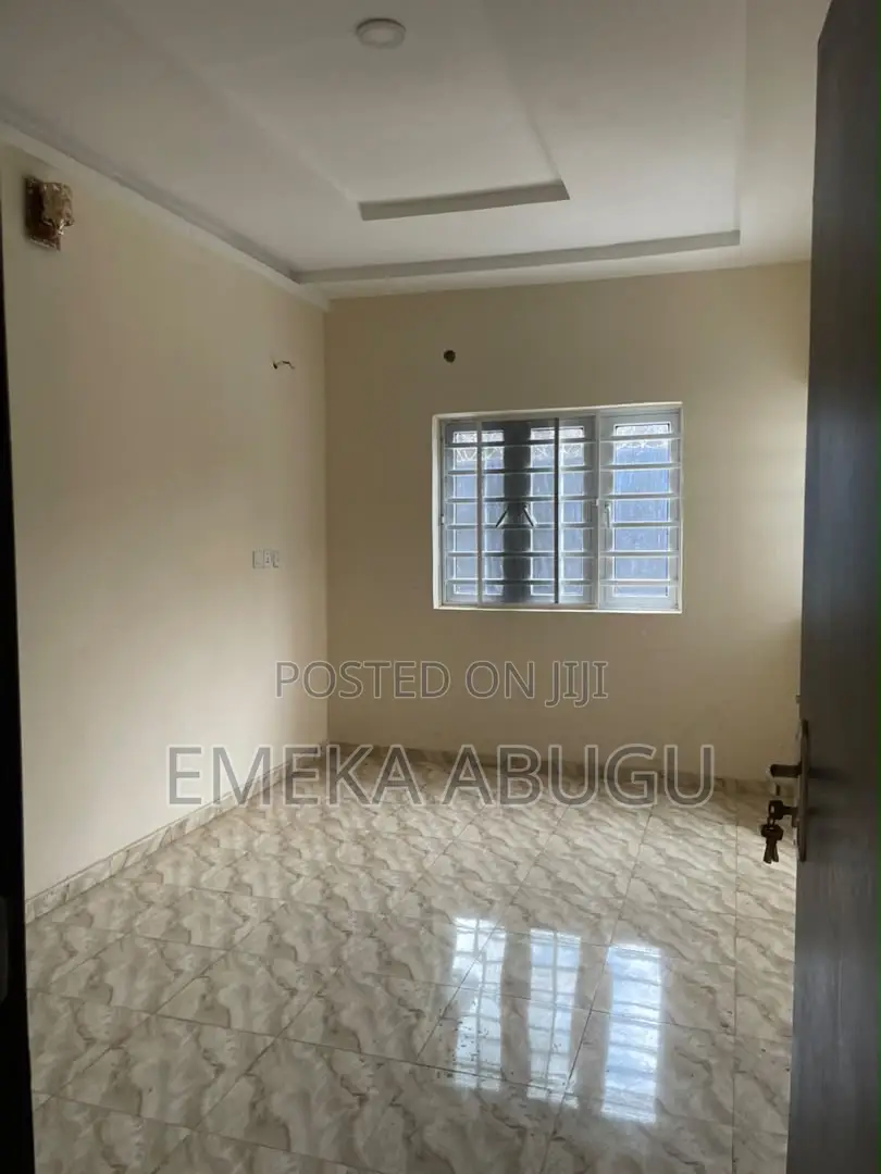 3bdrm Block of Flats in Aare Estate, Oluyole for sale in Oluyole