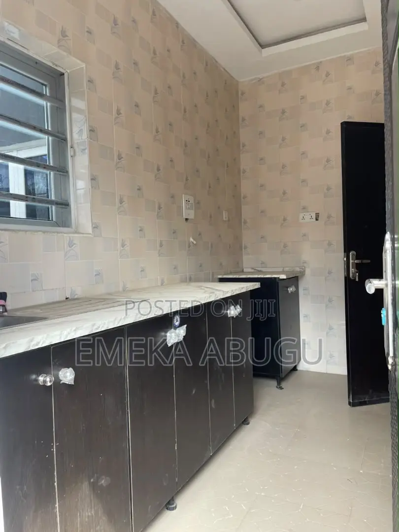 3bdrm Block of Flats in Aare Estate, Oluyole for sale in Oluyole