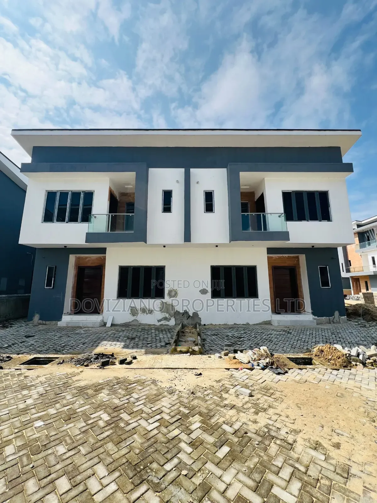 3bdrm Duplex in Abraham Adesanya Estate for sale in Abraham Adesanya Estate