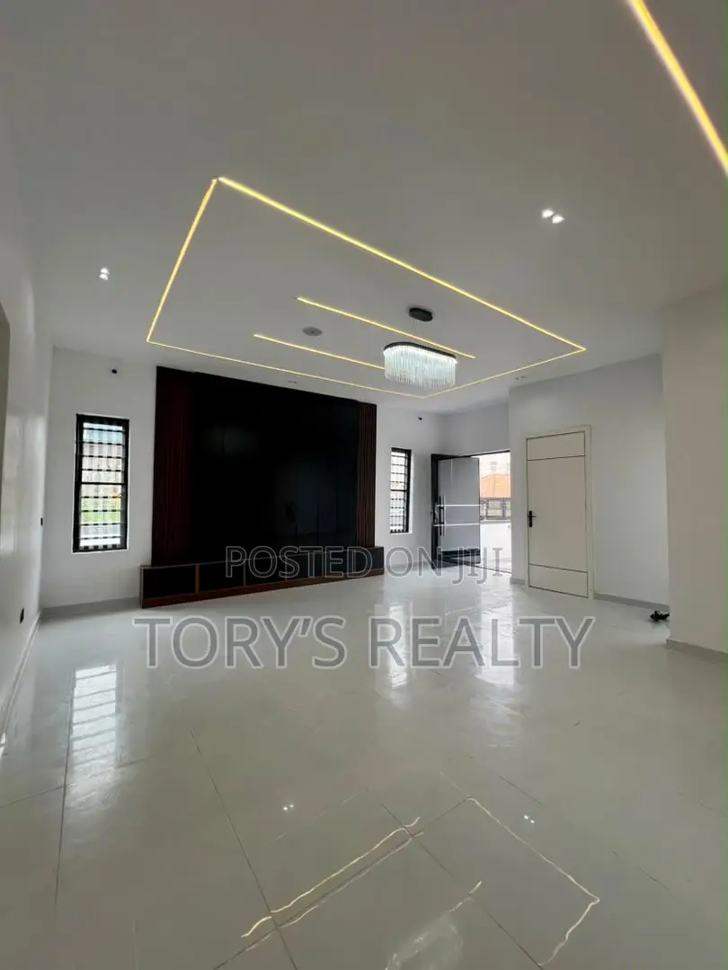4bdrm Duplex in Sangotedo for sale in Sangotedo