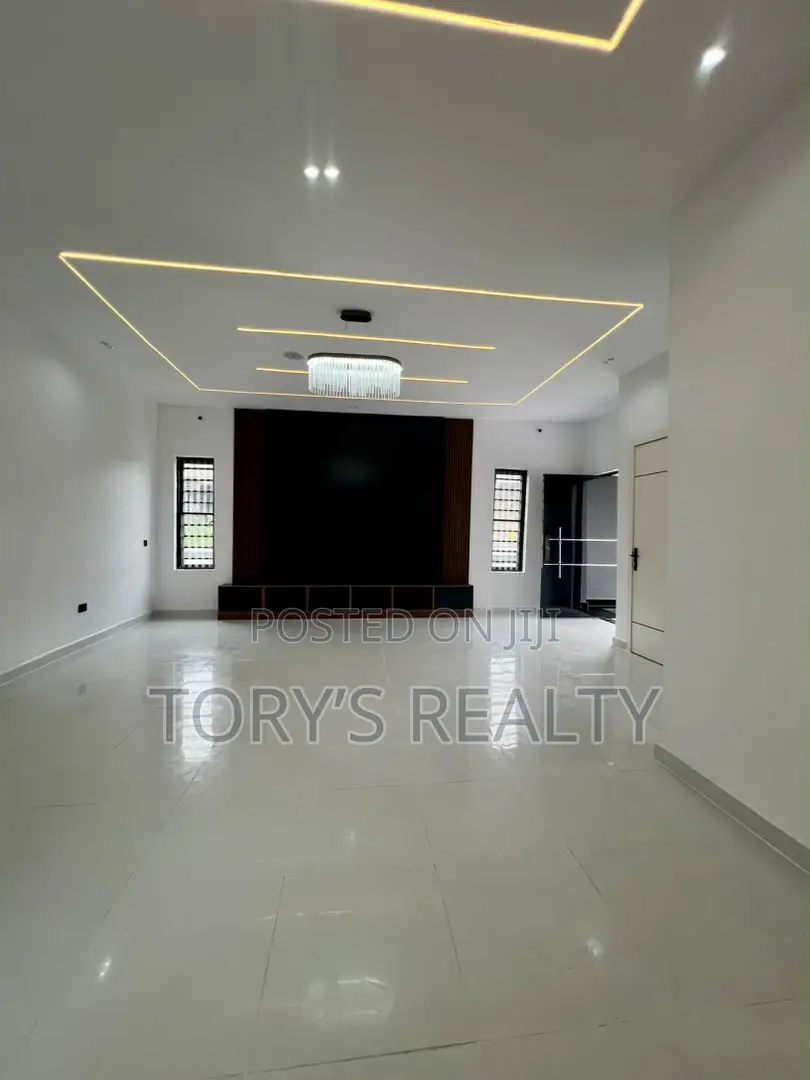 4bdrm Duplex in Sangotedo for sale in Sangotedo