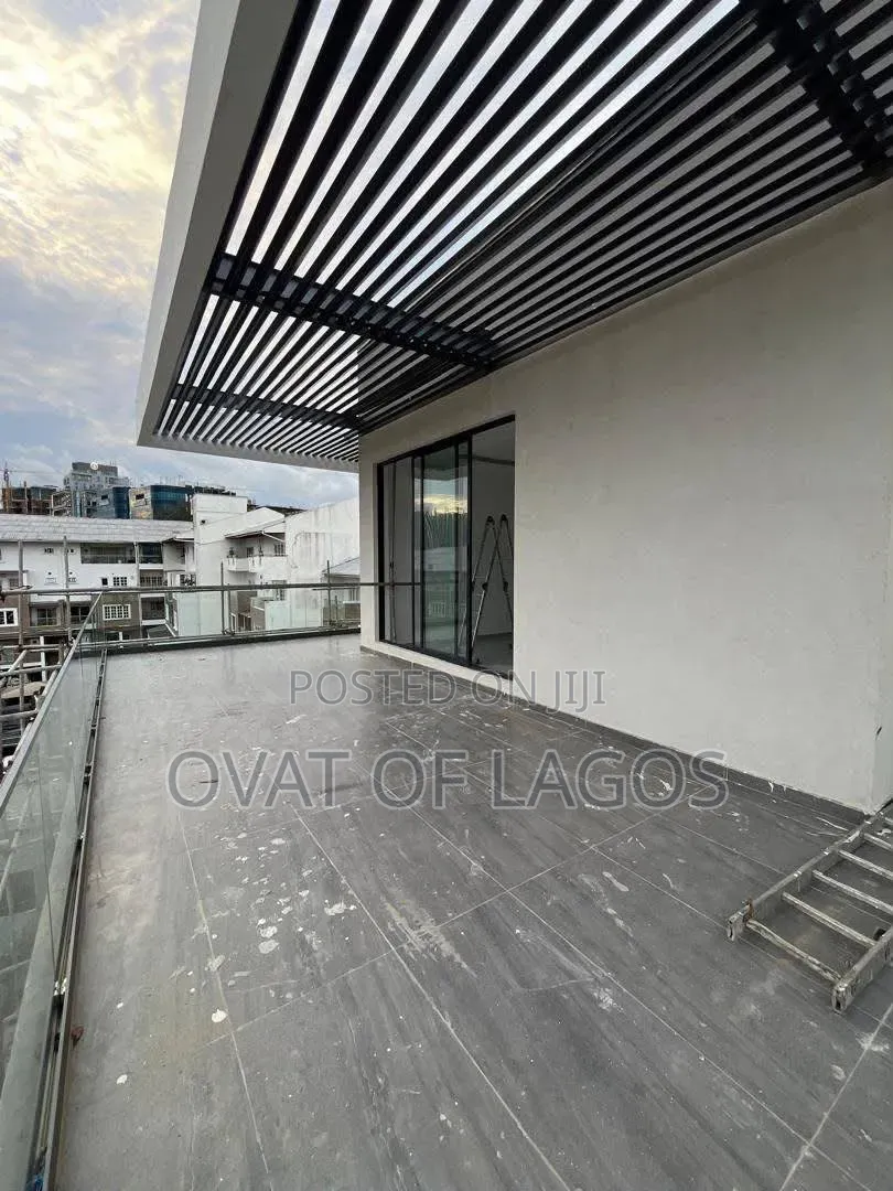 5bdrm House in Banana Island for sale in Banana Island