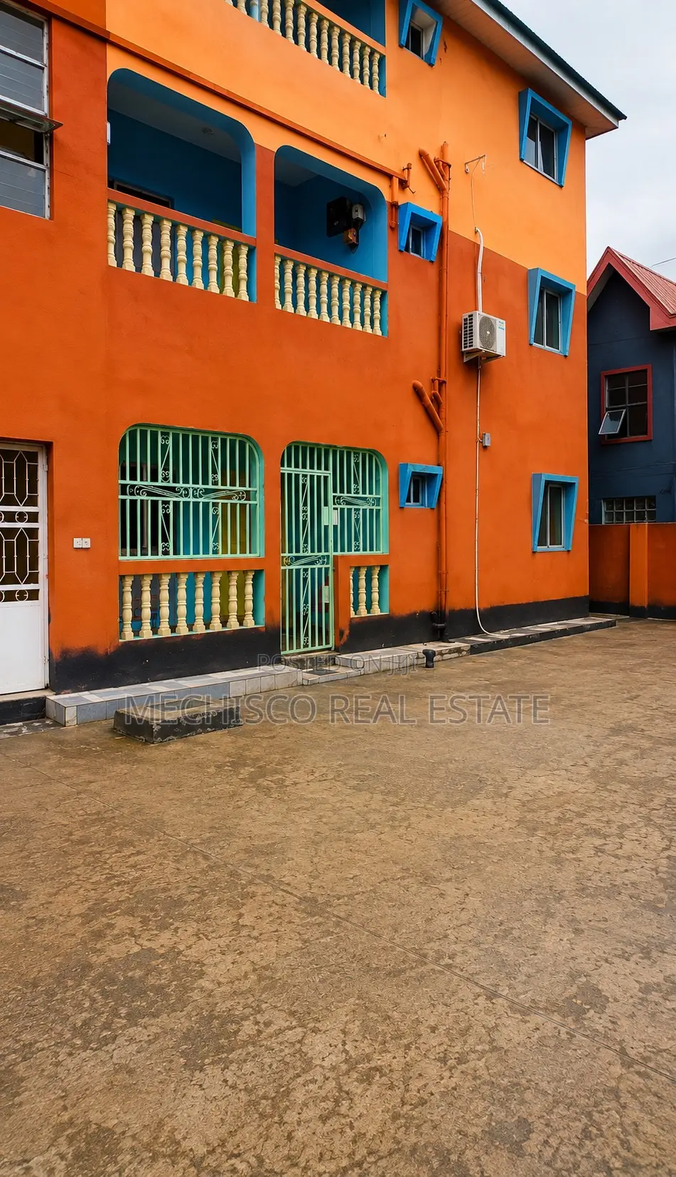 3bdrm Block of Flats in Obio-Akpor for sale in Obio-Akpor
