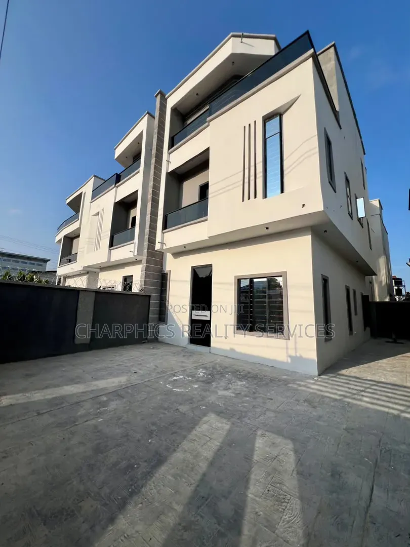 4bdrm Duplex in Lekki Phase 1 for sale in Lekki Phase 1