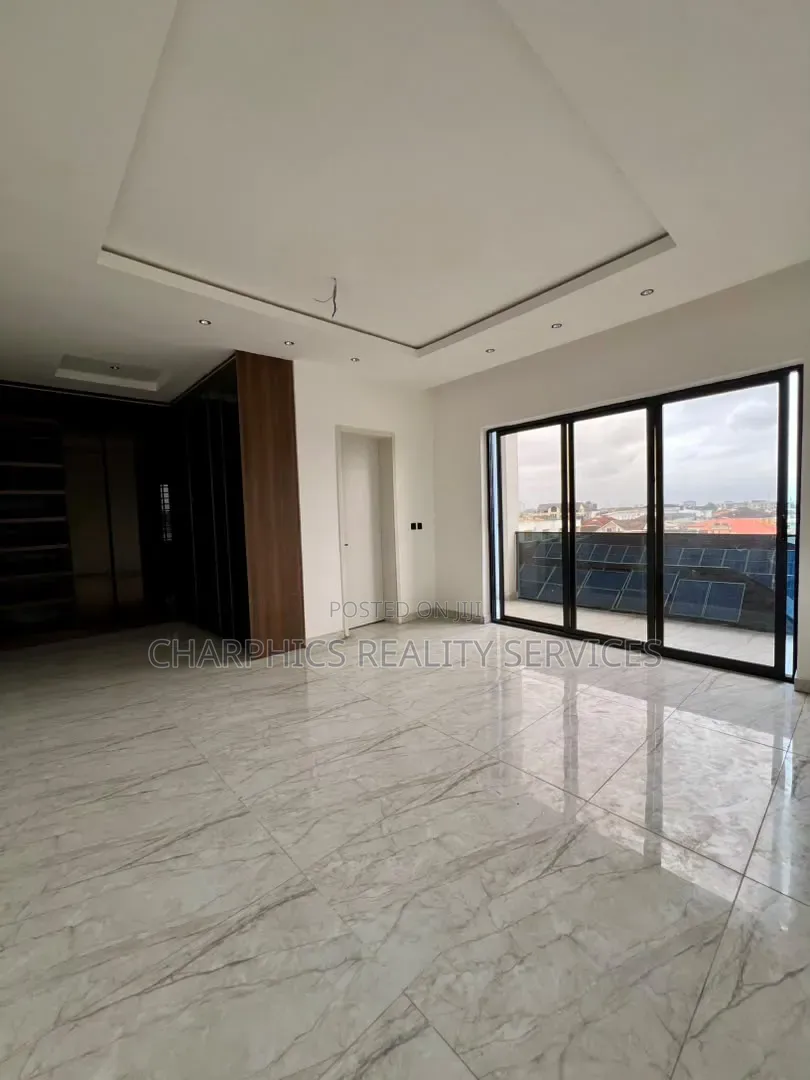 3bdrm Maisonette in Lekki Phase 1 for sale in Lekki Phase 1