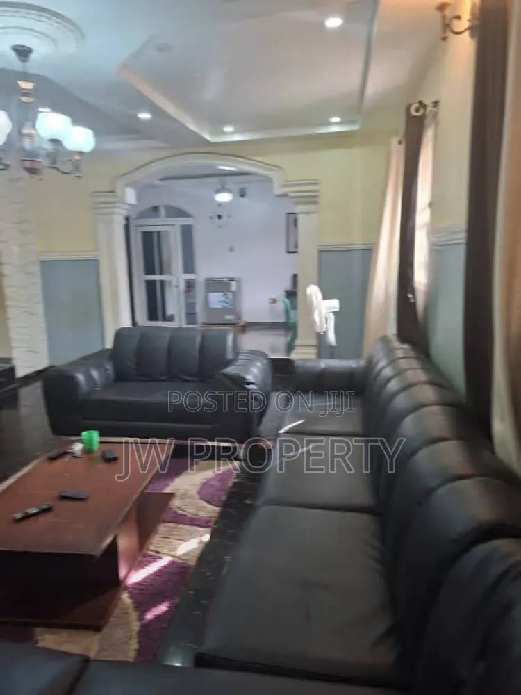 5bdrm Bungalow in Unique Estate, Baruwa for sale in Baruwa