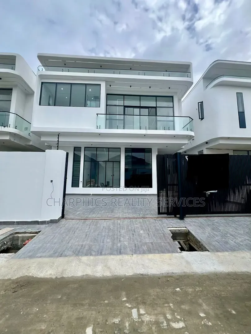 5bdrm Duplex in Lekki Phase 2 for sale in Lekki Phase 2