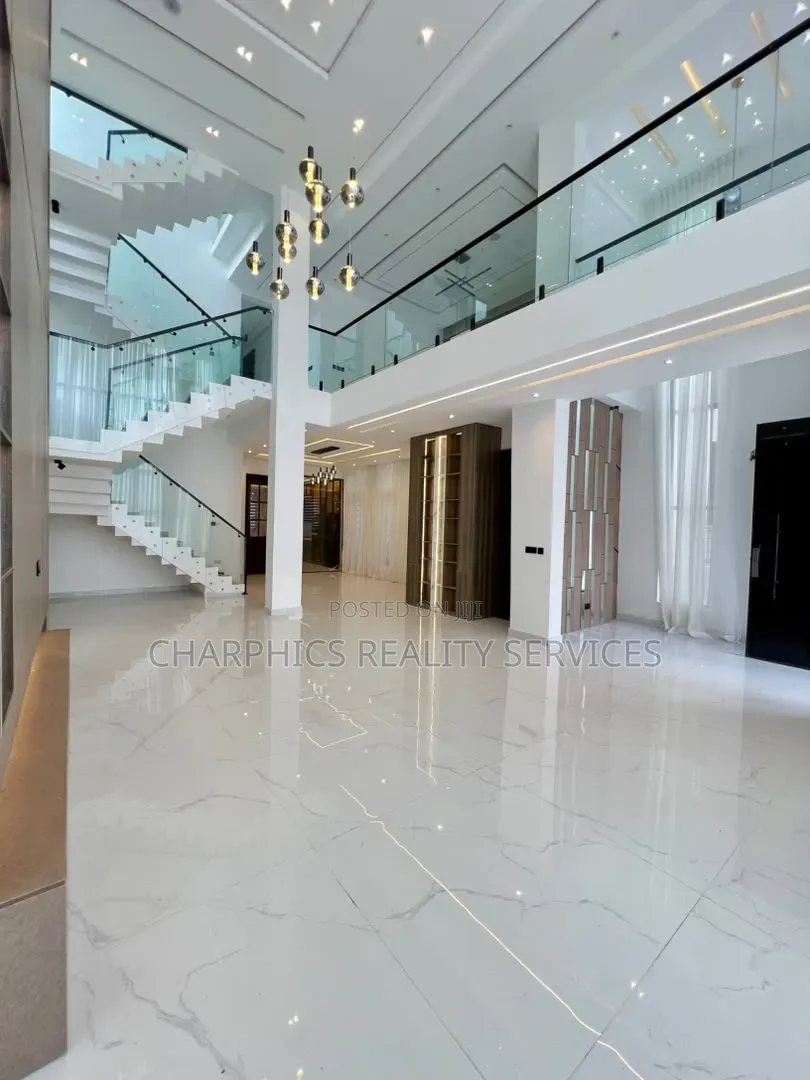 5bdrm Duplex in Lekki Phase 2 for sale in Lekki Phase 2