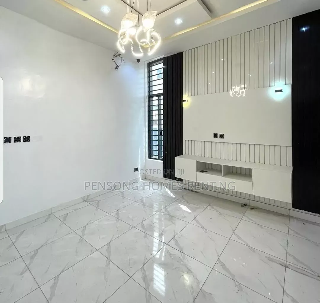 4bdrm Duplex in Ikota Gra for rent in Ikota