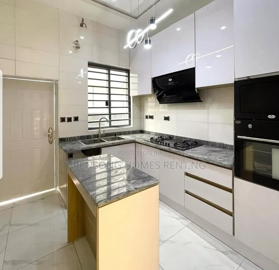 4bdrm Duplex in Ikota Gra for rent in Ikota