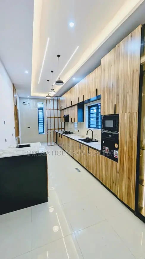 5bdrm Duplex in Oke’Badan Estate,, Akobo for sale in Akobo