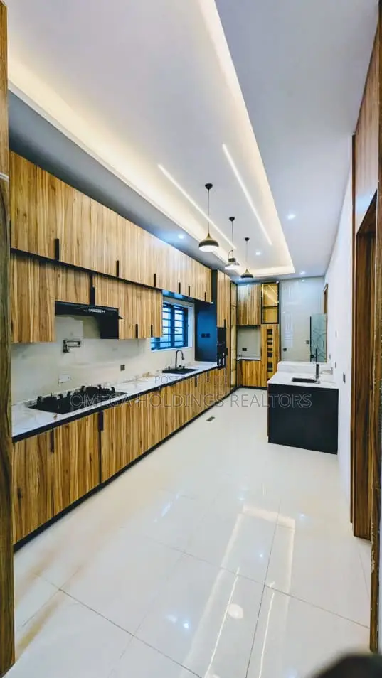 5bdrm Duplex in Oke’Badan Estate,, Akobo for sale in Akobo