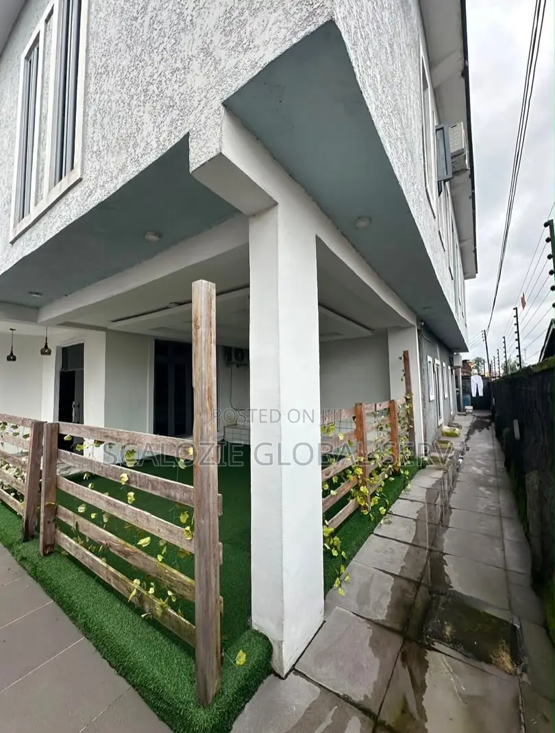 Furnished 9bdrm Duplex in Ada-George, Port for sale in Port-Harcourt