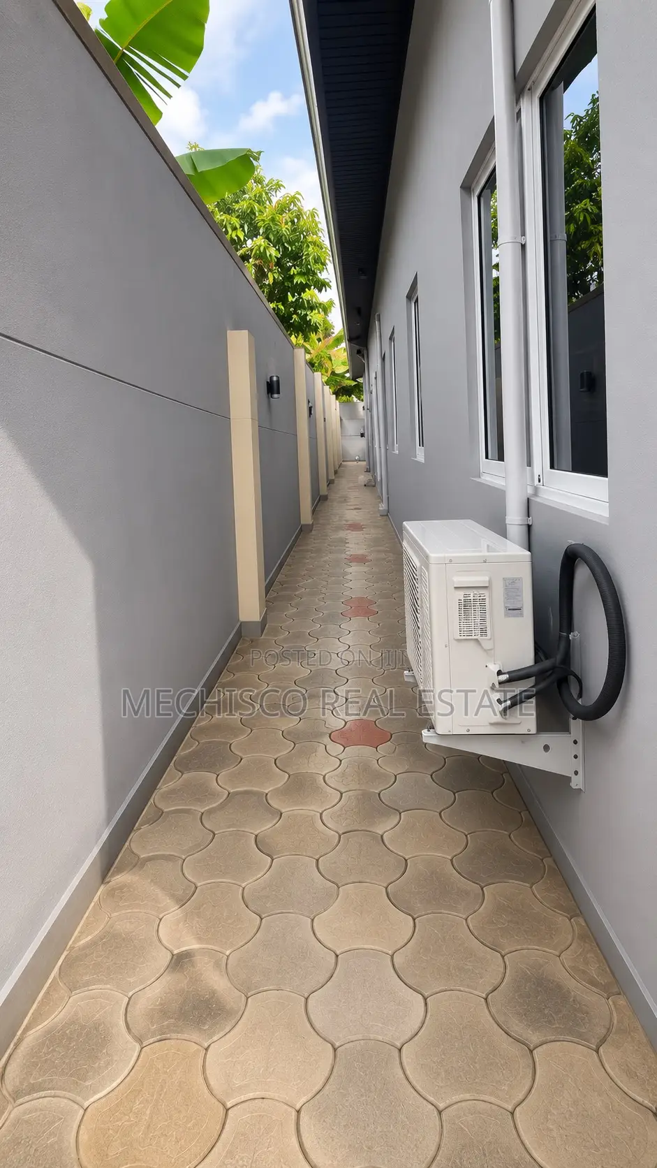 Studio Apartment in Rumolumeni for sale in Rumolumeni