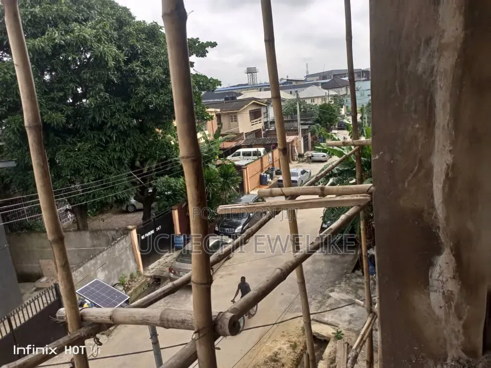 1bdrm Apartment in Onike for sale in Onike