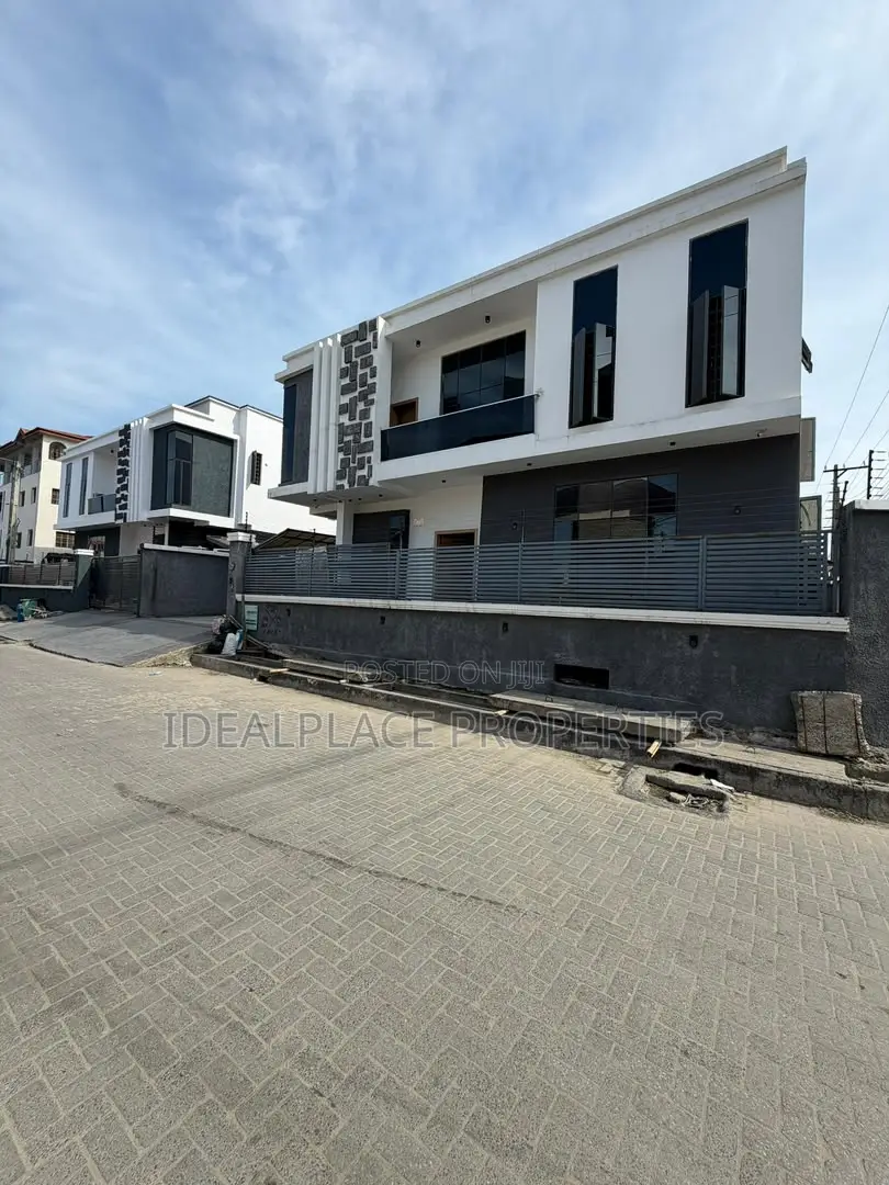 5bdrm Duplex in Osapa london for sale in Osapa london