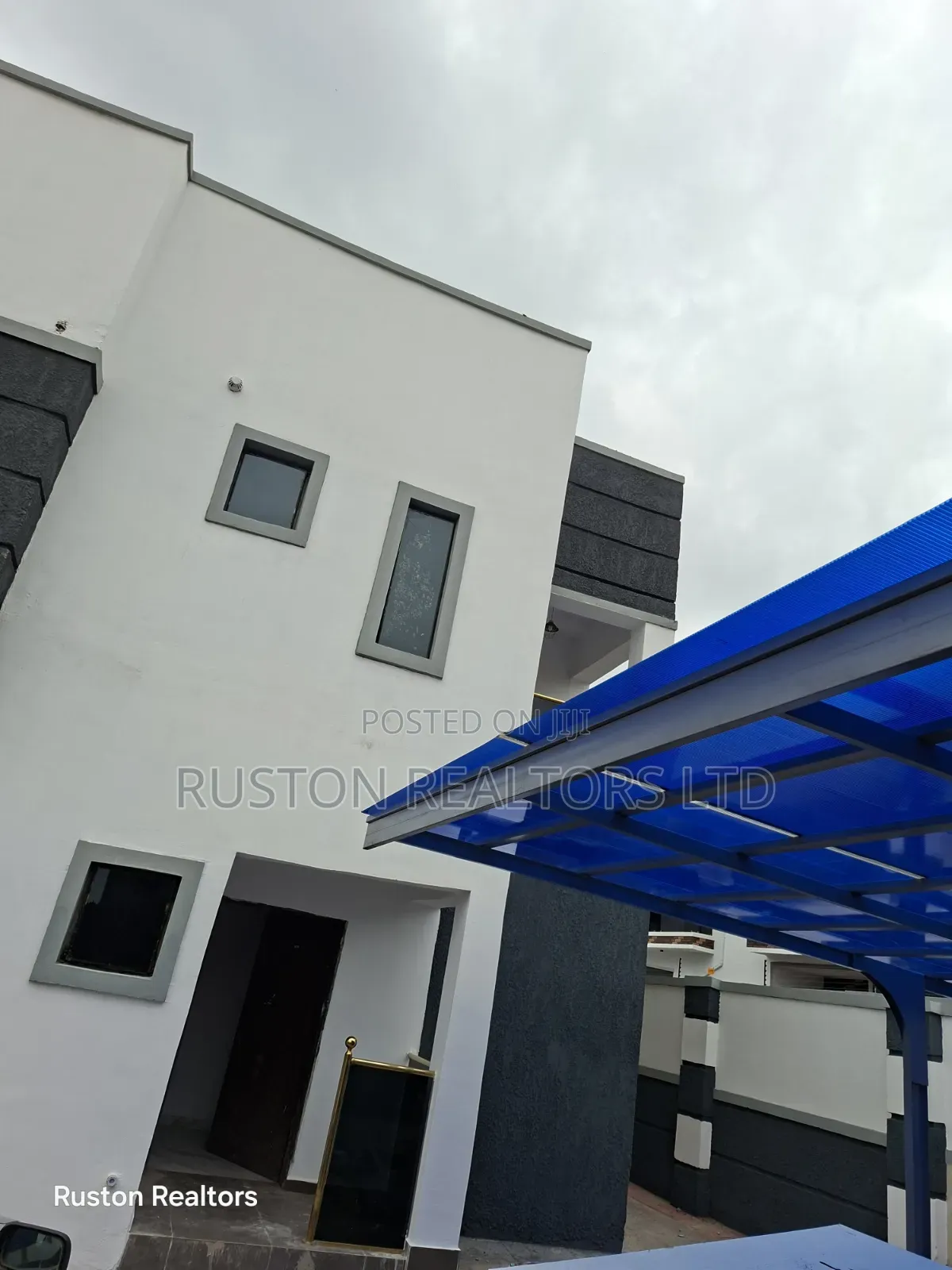 5bdrm Duplex in Akobo for sale in Akobo