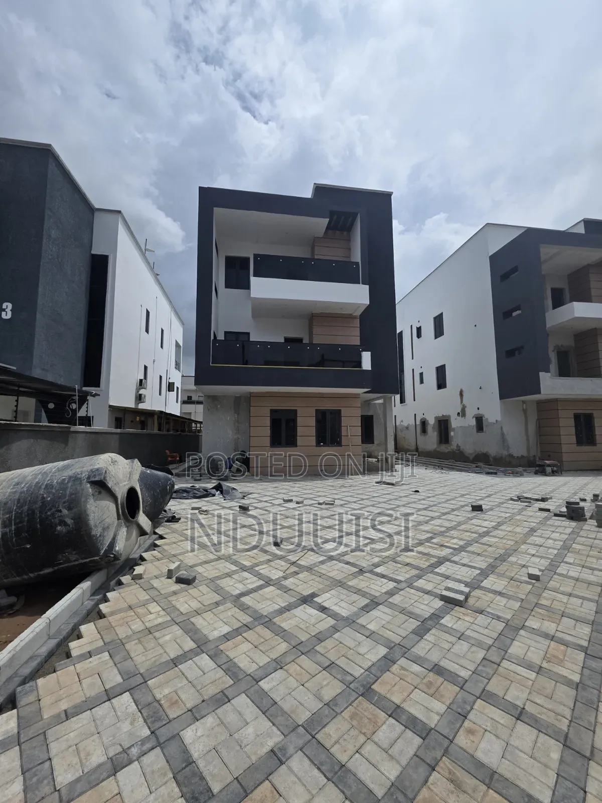 5bdrm Duplex in Asokoro for sale in Asokoro