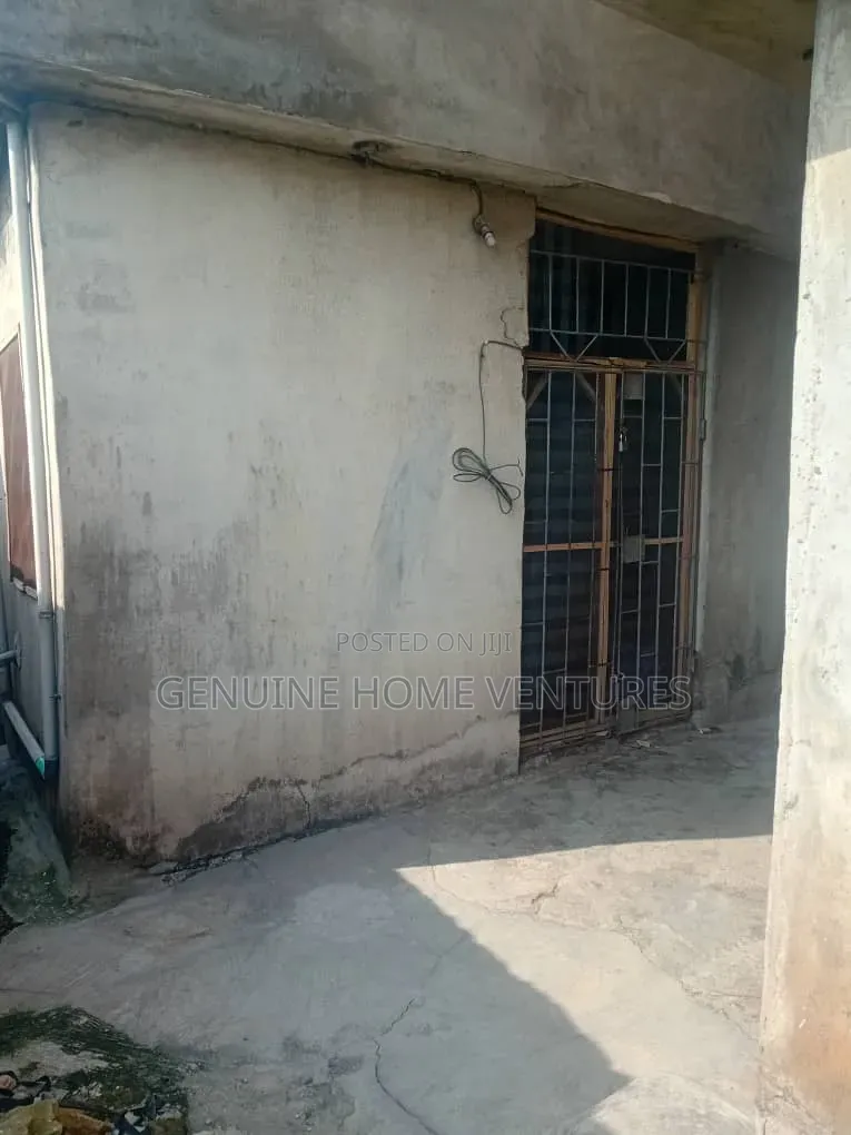 8bdrm Block of Flats in Agric for sale in Agric